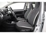 Toyota Aygo 1.0 VVT-i x-joy | Elektrisch vouwdak | Apple Carplay / Android Auto | Clima | Camera | 15 inch | Bluetooth | Privacy glas