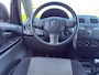 Suzuki SX4 1.6 Comfort met parkeersensoren en trekhaak en airco en stoelverwarming
