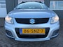 Suzuki SX4 1.6 Comfort met parkeersensoren en trekhaak en airco en stoelverwarming