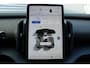 Volvo EX30 Cross Country Twin Motor Performance Ultra 69 kWh | Optioneel Experience Pack | Panoramadak | Premium audio by Harman Kardon | Climate Pack | Elektrisch verstelbare voorstoelen | 18 inch lichtmetalen velgen met off road banden
