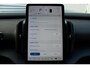 Volvo EX30 Cross Country Twin Motor Performance Ultra 69 kWh | Optioneel Experience Pack | Panoramadak | Premium audio by Harman Kardon | Climate Pack | Elektrisch verstelbare voorstoelen | 18 inch lichtmetalen velgen met off road banden