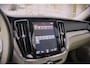 Volvo V60 2.0 T4 Inscription met PANO LED HUD LEDER CARPLAY