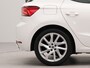 SEAT Ibiza 1.0 EcoTSI FR Business Intense | Apple Carplay | Navigatie | Achteruitrij camera | Parkeersensoren voor en achter | Sportstoelen | Voorstoelen verwarmd |