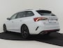 Skoda Octavia Combi RS iV 245pk | Panorama dak | Head up display | Canton audio | Leder/stof bekleding | Dodehoekdetectie | Adaptief cruise control | Navigatie | Stuur+Stoel&bankverwarming | 18"LMV