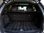 Land Rover Discovery Sport P300e 1.5 R-Dynamic SE | Adapt. Cruise | Stoelverwarming | Blackpack | Facelift | Panorama dak | 360° camera | 20"