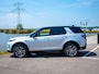 Land Rover Discovery Sport P300e 1.5 R-Dynamic SE | Adapt. Cruise | Stoelverwarming | Blackpack | Facelift | Panorama dak | 360° camera |