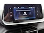 Peugeot 2008 SUV Style 100pk | Navigatie | Achteruitrijcamera | Climate Control | Cruise Control | Parkeersensoren | Led koplampen | Apple Carplay / Android Auto | Bluetooth | DAB+ radio | Elektrisch inklapbare spiegels | Donker getint glas | 16" lichtmetalen velgen |