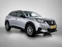 Peugeot 2008 SUV Style 100pk | Navigatie | Achteruitrijcamera | Climate Control | Cruise Control | Parkeersensoren | Led koplampen | Apple Carplay / Android Auto | Bluetooth | DAB+ radio | Elektrisch inklapbare spiegels | Donker getint glas | 16" lichtmetalen velgen |