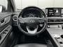 Hyundai Kona Electric EV Premium 64 kWh / Navigatie / Lederen Bekleding / Electrische stoelverstelling / Stoel verwarming en verkoeling /