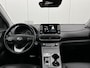 Hyundai Kona Electric EV Premium 64 kWh / Navigatie / Lederen Bekleding / Electrische stoelverstelling / Stoel verwarming en verkoeling /
