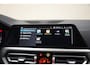 BMW 3-Serie TOURING 318d Business [ Navi Trekhaak Carplay / Android LED ]