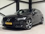 Volvo V60 2.0 T8 Recharge AWD R-Design | panorama | leder | trekhaak | black optiek |