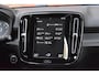 Volvo XC40 T2 129PK Automaat R-Design | 18 Inch | Extra getint glas |