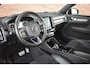 Volvo XC40 T2 129PK Automaat R-Design | 18 Inch | Extra getint glas |
