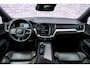 Volvo V60 2.0 B3 Plus Dark | Lederen Bekleding | Sportstoelen | Parkeer Camera | Parkeersensoren Voor en Achter | Donker Glas | Navigatie | Keyless Entry | DAB |