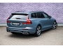 Volvo V60 2.0 B3 Plus Dark | Lederen Bekleding | Sportstoelen | Parkeer Camera | Parkeersensoren Voor en Achter | Donker Glas | Navigatie | Keyless Entry | DAB |