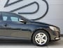 Volvo V40 1.6 T3 Kinetic 2e Eigenaar|Navi|Camera|Trekhaak|Clima|Cruise|D-riem v.v. in 2022|N.A.P|APK tot 01-2027