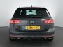 Volkswagen Passat Variant 1.5 TSI R-Line Business + | Carplay | IQ Matrix | Trekhaak | Camera |