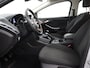 Ford Focus Wagon 1.0 EcoBoost Edition Plus Airco, Navi, Cruisec, Stoelverw, Lmvelg, Parkeerhulp, Mistl, Bluetooth, Verwarmde voorruit, Nieuwe Apk  remschijf en blokken. Mooie strakke auto. De Ford Focus Wagon 1.0 EcoBoost Edition Plus is een comfortabele en veelzijdige stationwagen die bekendstaat om zijn zuinige motor en pr