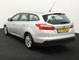 Ford Focus Wagon 1.0 EcoBoost Edition Plus Airco, Navi, Cruisec, Stoelverw, Lmvelg, Parkeerhulp, Mistl, Bluetooth, Verwarmde voorruit, Nieuwe Apk  remschijf en blokken. Mooie strakke auto. De Ford Focus Wagon 1.0 EcoBoost Edition Plus is een comfortabele en veelzijdige stationwagen die bekendstaat om zijn zuinige motor en pr