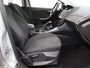Ford Focus Wagon 1.0 EcoBoost Edition Plus Airco, Navi, Cruisec, Stoelverw, Lmvelg, Parkeerhulp, Mistl, Bluetooth, Verwarmde voorruit, Nieuwe Apk  remschijf en blokken. Mooie strakke auto. De Ford Focus Wagon 1.0 EcoBoost Edition Plus is een comfortabele en veelzijdige stationwagen die bekendstaat om zijn zuinige motor en pr