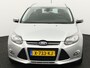 Ford Focus Wagon 1.0 EcoBoost Edition Plus Airco, Navi, Cruisec, Stoelverw, Lmvelg, Parkeerhulp, Mistl, Bluetooth, Verwarmde voorruit, Nieuwe Apk  remschijf en blokken. Mooie strakke auto. De Ford Focus Wagon 1.0 EcoBoost Edition Plus is een comfortabele en veelzijdige stationwagen die bekendstaat om zijn zuinige motor en pr