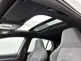 Volkswagen Golf 1.5 eTSI R-LINE | PANORAMADAK | BLACK OPTIEK | 18 INCH LICHTMETALEN VELGEN | STUUR & STOELVERWARMING | DODE HOEK ASSISTENTIE | APPLE CAR PLAY