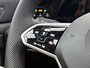 Volkswagen Golf 1.5 eTSI R-LINE | PANORAMADAK | BLACK OPTIEK | 18 INCH LICHTMETALEN VELGEN | STUUR & STOELVERWARMING | DODE HOEK ASSISTENTIE | APPLE CAR PLAY