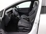 Volkswagen Golf 1.5 eTSI R-LINE | PANORAMADAK | BLACK OPTIEK | 18 INCH LICHTMETALEN VELGEN | STUUR & STOELVERWARMING | DODE HOEK ASSISTENTIE | APPLE CAR PLAY