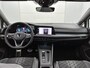 Volkswagen Golf 1.5 eTSI R-LINE | PANORAMADAK | BLACK OPTIEK | 18 INCH LICHTMETALEN VELGEN | STUUR & STOELVERWARMING | DODE HOEK ASSISTENTIE | APPLE CAR PLAY