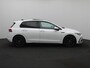 Volkswagen Golf 1.5 eTSI R-LINE | PANORAMADAK | BLACK OPTIEK | 18 INCH LICHTMETALEN VELGEN | STUUR & STOELVERWARMING | DODE HOEK ASSISTENTIE | APPLE CAR PLAY