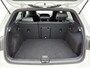 Volkswagen Golf 1.5 eTSI R-LINE | PANORAMADAK | BLACK OPTIEK | 18 INCH LICHTMETALEN VELGEN | STUUR & STOELVERWARMING | DODE HOEK ASSISTENTIE | APPLE CAR PLAY