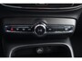Volvo XC40 T4 Recharge Black Edition | Stoelverwarming | Trekhaak | Parkeercamera | H/K | Keyless