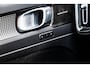 Volvo XC40 Plug-in Hybrid T5 R-Design | Trekhaak | Panoramadak | 20 inch velgen | 360 camera | Stoel- en stuurverwarming | Harman Kardon audio | Verwarmbare voorruit | Adaptive cruise control | Actieve LED koplampen | Elektrische stoelverstelling | Getint glas | Navigatie | Apple Carplay / Android Auto | Draadloze telefoonlader | LED mistlampen |