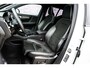 Volvo XC40 Plug-in Hybrid T5 R-Design | Trekhaak | Panoramadak | 20 inch velgen | 360 camera | Stoel- en stuurverwarming | Harman Kardon audio | Verwarmbare voorruit | Adaptive cruise control | Actieve LED koplampen | Elektrische stoelverstelling | Getint glas | Navigatie | Apple Carplay / Android Auto | Draadloze telefoonlader | LED mistlampen |