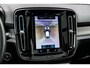 Volvo XC40 Plug-in Hybrid T5 R-Design | Trekhaak | Panoramadak | 20 inch velgen | 360 camera | Stoel- en stuurverwarming | Harman Kardon audio | Verwarmbare voorruit | Adaptive cruise control | Actieve LED koplampen | Elektrische stoelverstelling | Getint glas | Navigatie | Apple Carplay / Android Auto | Draadloze telefoonlader | LED mistlampen |