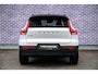 Volvo XC40 Plug-in Hybrid T5 R-Design | Trekhaak | Panoramadak | 20 inch velgen | 360 camera | Stoel- en stuurverwarming | Harman Kardon audio | Verwarmbare voorruit | Adaptive cruise control | Actieve LED koplampen | Elektrische stoelverstelling | Getint glas | Navigatie | Apple Carplay / Android Auto | Draadloze telefoonlader | LED mistlampen |
