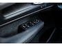 Volvo XC40 Plug-in Hybrid T5 Plus Dark | Facelift | Lederen bekleding | 19 inch velgen | Stoel- en stuurverwarming | Harman Kardon audio | Verwarmbare voorruit | Getint glas | Navigatie | Apple Carplay / Android Auto |