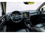 Volvo XC40 Plug-in Hybrid T5 Plus Dark | Facelift | Lederen bekleding | 19 inch velgen | Stoel- en stuurverwarming | Harman Kardon audio | Verwarmbare voorruit | Getint glas | Navigatie | Apple Carplay / Android Auto |