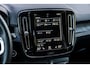 Volvo XC40 Plug-in Hybrid T5 Plus Dark | Facelift | Lederen bekleding | 19 inch velgen | Stoel- en stuurverwarming | Harman Kardon audio | Verwarmbare voorruit | Getint glas | Navigatie | Apple Carplay / Android Auto |