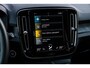 Volvo XC40 Plug-in Hybrid T5 Plus Dark | Facelift | Lederen bekleding | 19 inch velgen | Stoel- en stuurverwarming | Harman Kardon audio | Verwarmbare voorruit | Getint glas | Navigatie | Apple Carplay / Android Auto |