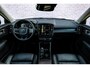 Volvo XC40 Plug-in Hybrid T5 Plus Dark | Facelift | Lederen bekleding | 19 inch velgen | Stoel- en stuurverwarming | Harman Kardon audio | Verwarmbare voorruit | Getint glas | Navigatie | Apple Carplay / Android Auto |