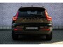 Volvo XC40 Plug-in Hybrid T5 Plus Dark | Facelift | Lederen bekleding | 19 inch velgen | Stoel- en stuurverwarming | Harman Kardon audio | Verwarmbare voorruit | Getint glas | Navigatie | Apple Carplay / Android Auto |
