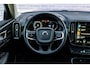 Volvo XC40 Plug-in Hybrid T5 Plus Dark | Facelift | Lederen bekleding | 19 inch velgen | Stoel- en stuurverwarming | Harman Kardon audio | Verwarmbare voorruit | Getint glas | Navigatie | Apple Carplay / Android Auto |