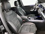 Mercedes-Benz GLB 200 Business Solution AMG(Dealer onderhoud, Trekhaak, Sfeerverlichting, Navi, Camera, Parkeerhulp, StoelV, Etc)
