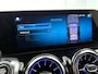 Mercedes-Benz GLB 200 Business Solution AMG(Dealer onderhoud, Trekhaak, Sfeerverlichting, Navi, Camera, Parkeerhulp, StoelV, Etc)