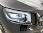 Mercedes-Benz GLB 200 Business Solution AMG(Dealer onderhoud, Trekhaak, Sfeerverlichting, Navi, Camera, Parkeerhulp, StoelV, Etc)