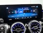 Mercedes-Benz GLB 200 Business Solution AMG(Dealer onderhoud, Trekhaak, Sfeerverlichting, Navi, Camera, Parkeerhulp, StoelV, Etc)