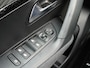 Peugeot e-2008 EV 54kWh 156pk Business 420 km | DEMO DEAL I Navigatie | Camera | Apple CarPlay en Android Auto |