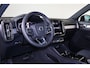 Volvo XC40 T5 Recharge Plus Dark - IntelliSafe Assist - 360º Camera - Harman/Kardon audio - Verwarmde voorstoelen & stuur - Parkeersensoren voor & achter - Elektr. bedienb. voorstoelen met geheugen links - Draadloze tel. lader - Extra getint glas - 19' LMV